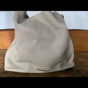 Oh so soft ,travel, removable inside zipper large pouch snap in silver inside